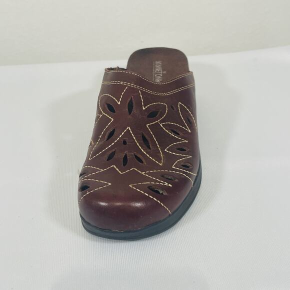Minnetonka Slip On Shoes Mules Womens 9.5 Brown Leather Cut Outs Embroidered - Picture 8 of 10